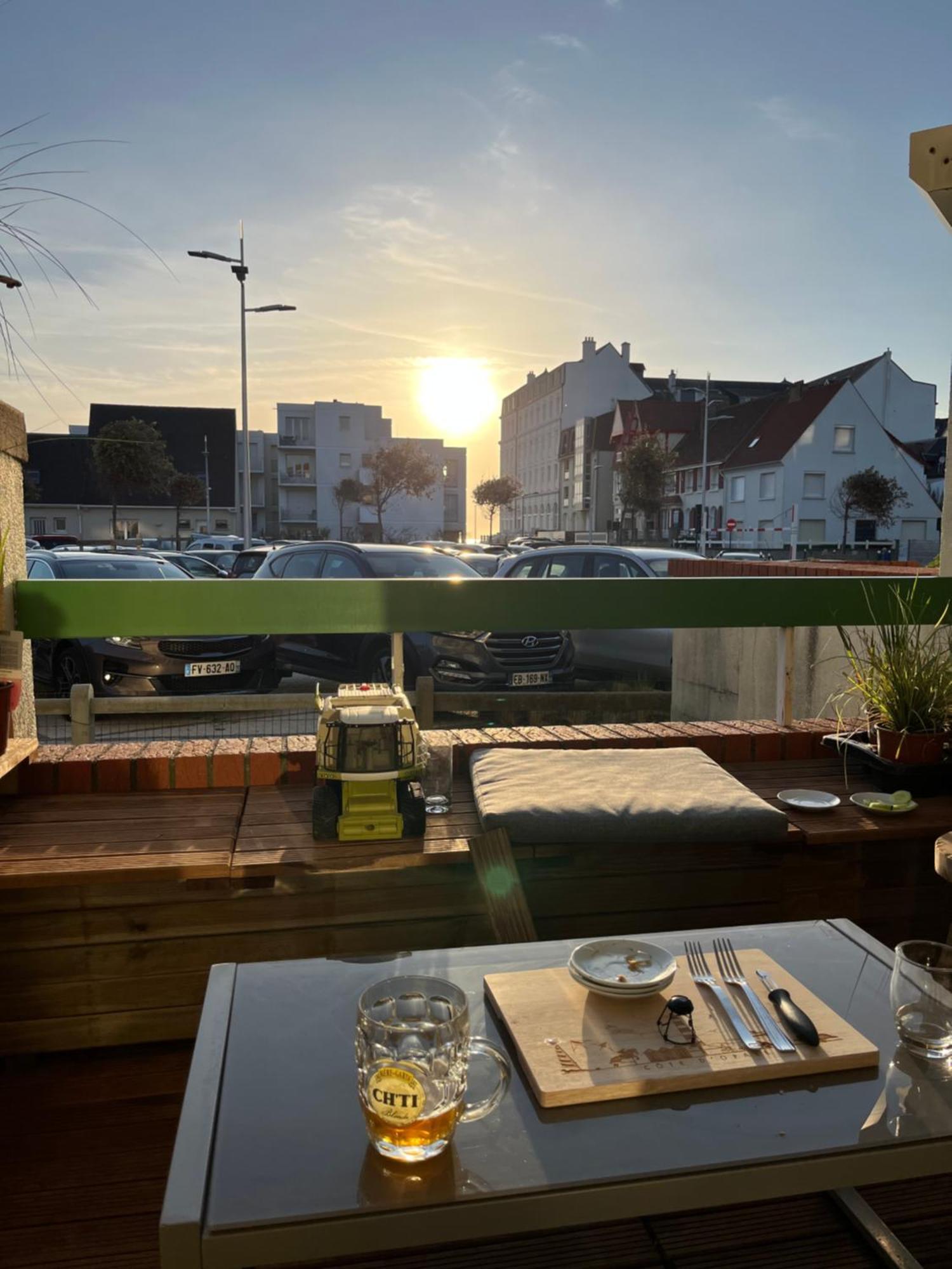 Agreable Appartement Et Terrasse A 2 Pas De La Mer Wimereux Kültér fotó